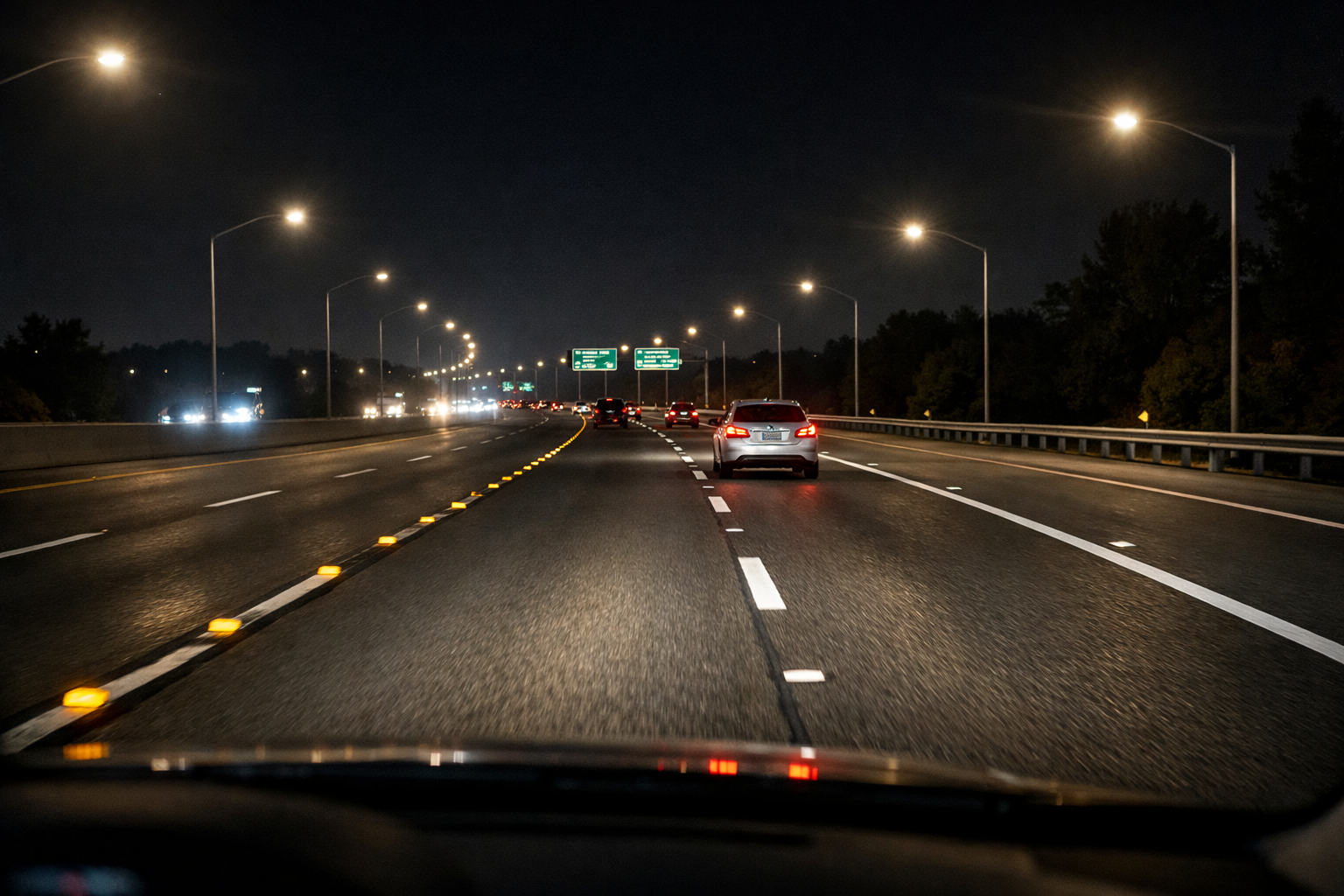 Gece surusu yol gorunumu